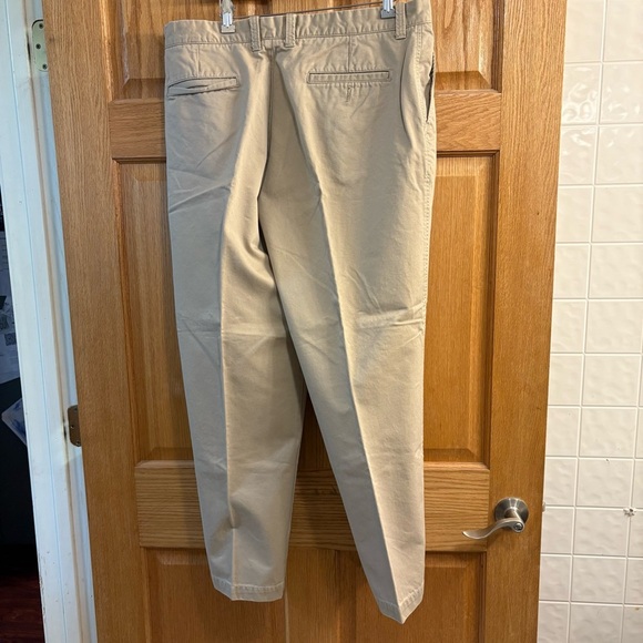 Arizona Casual Khaki Pants Men’s 34X29 Pleated Chino - Flat Front - Five Pocket - Picture 3 of 5